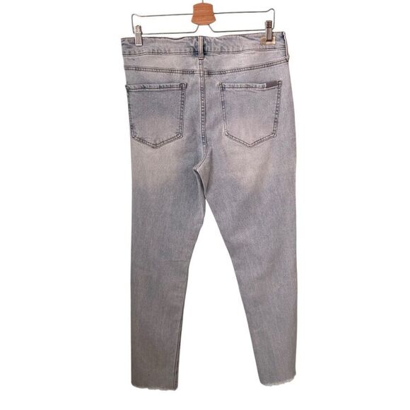 Seven7 Weekend Slim Fit Straight Leg Distressed Jean in Size 12 - Picture 3 of 13